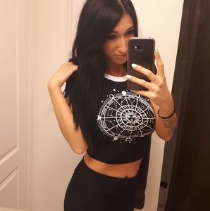 Meet your Posher, Holly michele